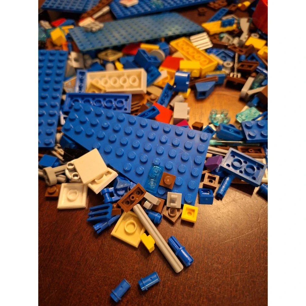 LEGO Bulk Lot 8 oz Mixed Bricks Plates Specialty Pieces Blue Yellow Red White - Picture 7 of 10
